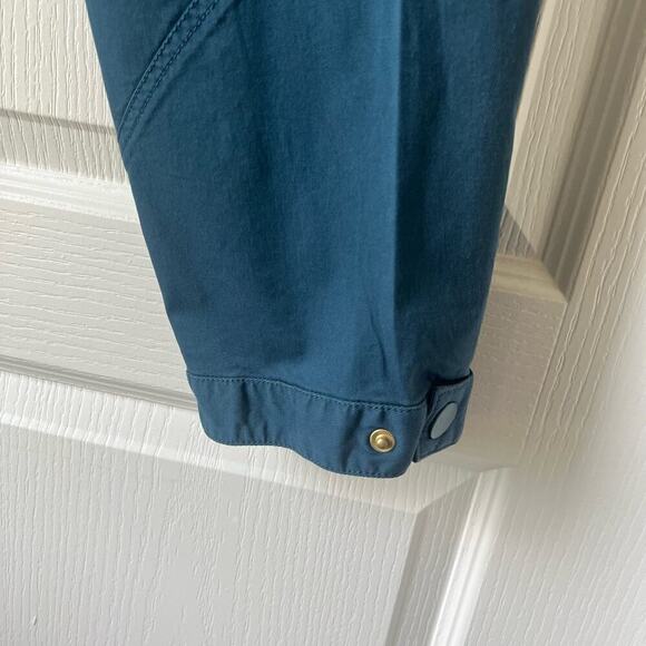 Anthropologie Ellie
Embroidered Utility High Waisted Paperbag Pants
Blue Size 4 - Picture 3 of 8